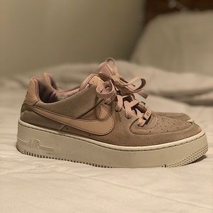 Nike Air Force 1 Sage Low